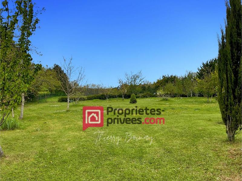 Maison - 230 m² - 8 pièces