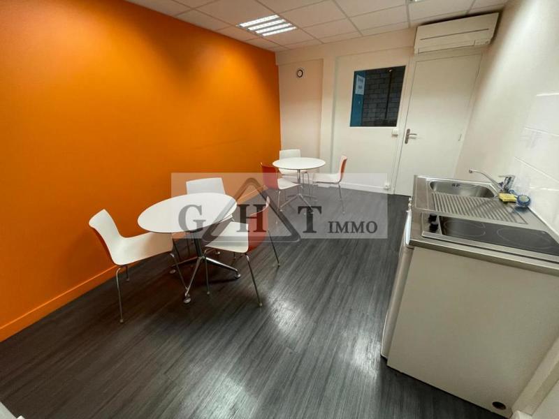 Entrepôt - 1 892 m²