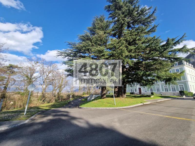 Appartement - 188 m² - 5 pièces