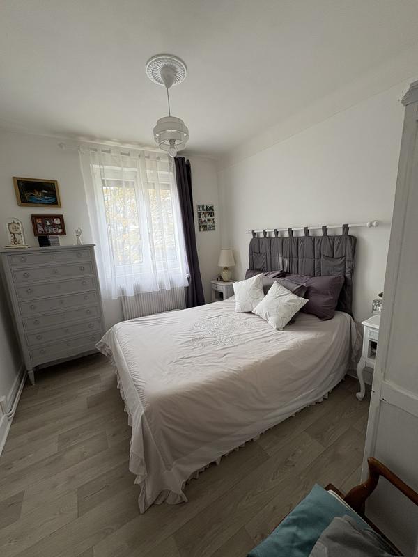 Appartement - 90 m² - 4 pièces