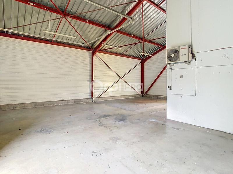 Entrepôt - 125 m²