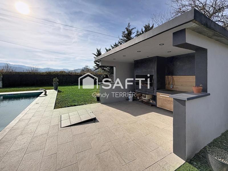 Maison - 217 m² - 8 pièces