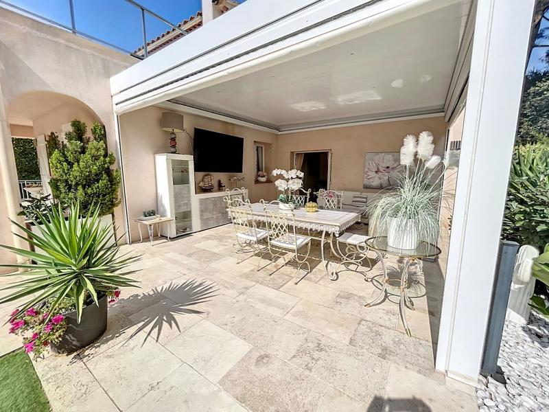 Maison - 226 m² - 4 pièces