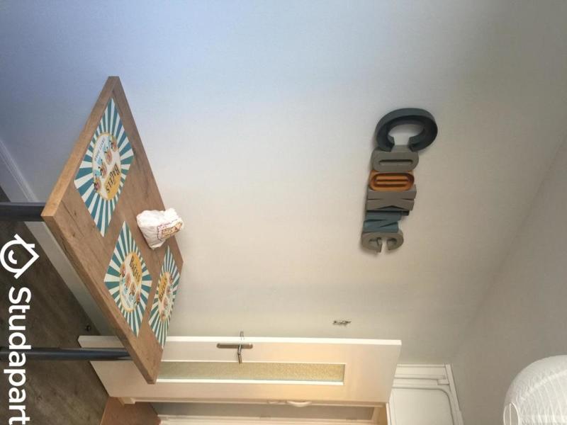 Chambre - 12 m² - 1 pièce