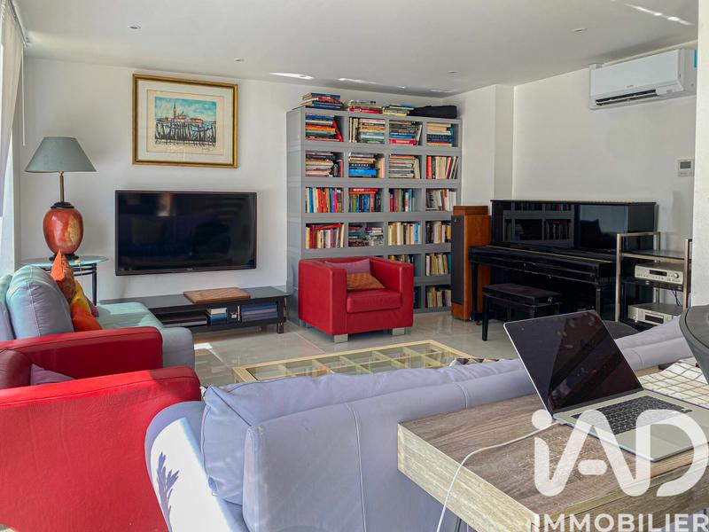 Maison de maîtres - 270 m² - 9 pièces