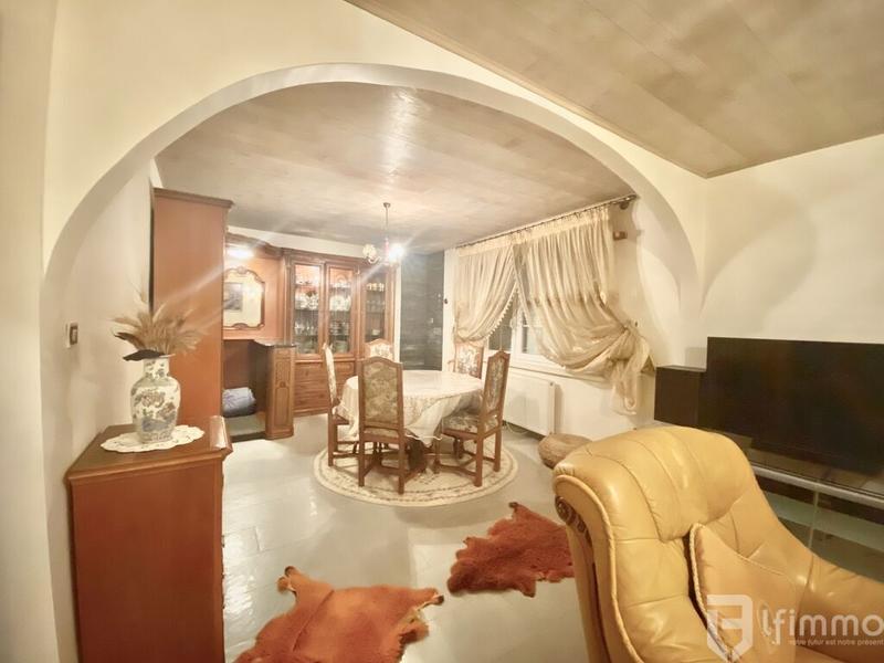 Maison - 197 m² - 7 pièces