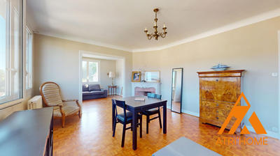 Appartement - 92 m² - 4 pièces