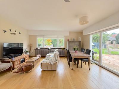 Maison - 180 m² - 7 pièces