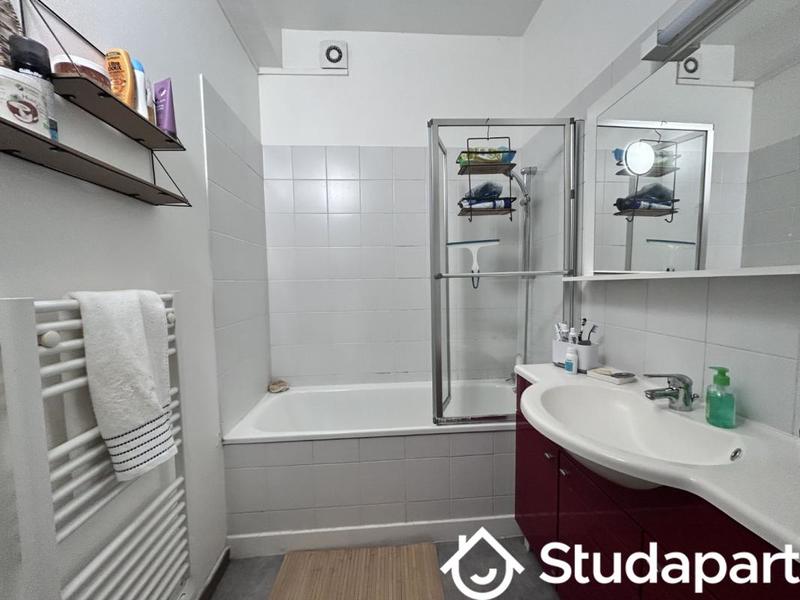 Chambre - 9 m² - 1 pièce