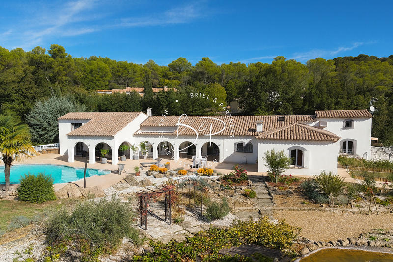 Maison - 192 m² - 8 pièces