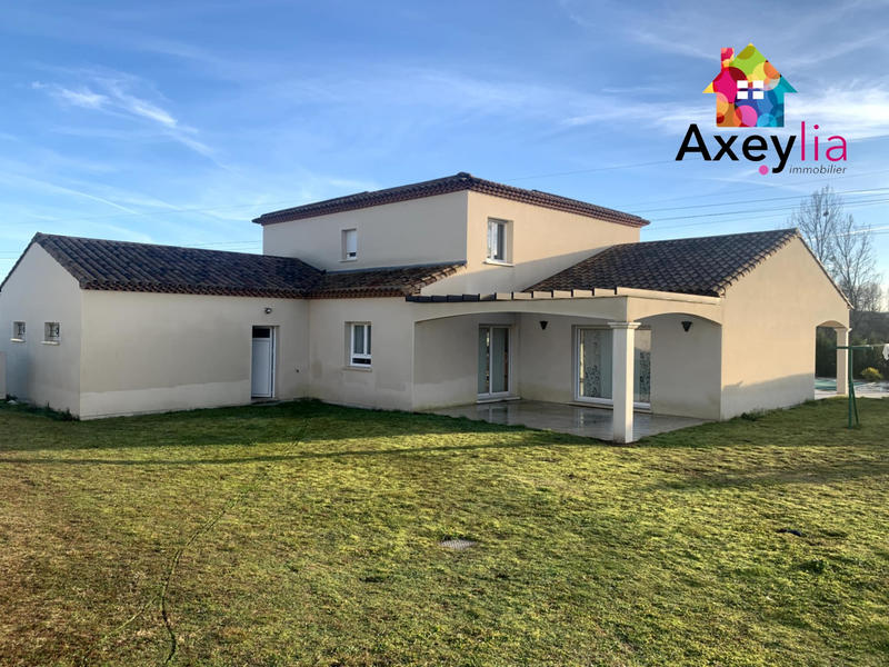 Villa - 332 m² - 11 pièces