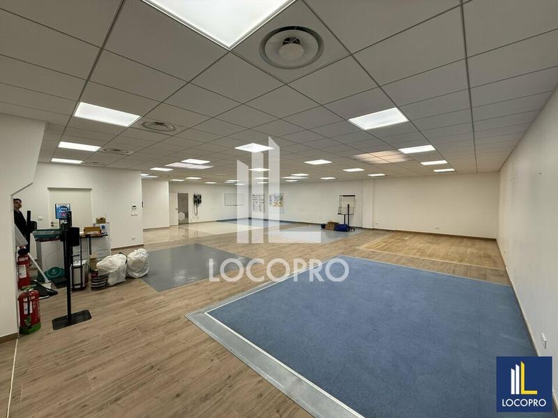 Local d'activité / Entrepôt - 2 955 m²