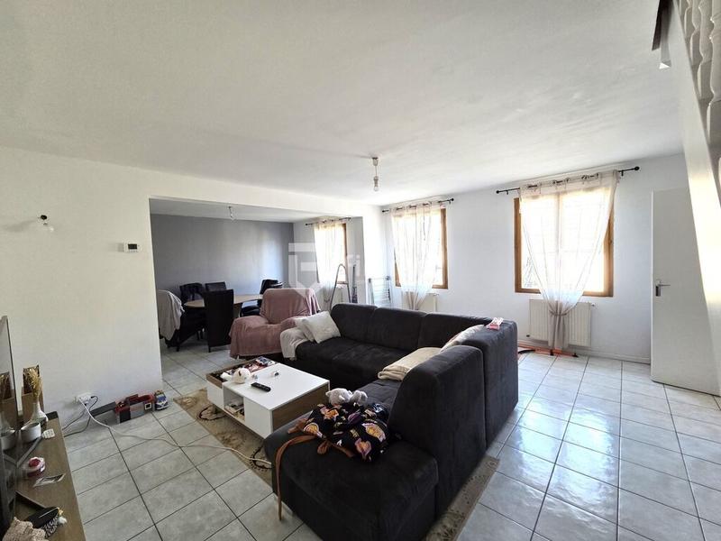 Maison - 110 m² - 5 pièces