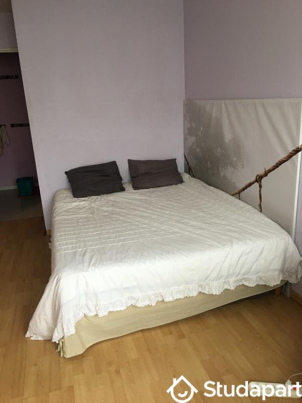 Chambre - 12 m² - 1 pièce