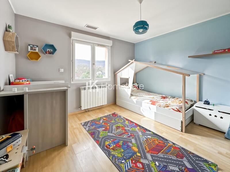 Maison - 200 m² - 6 pièces