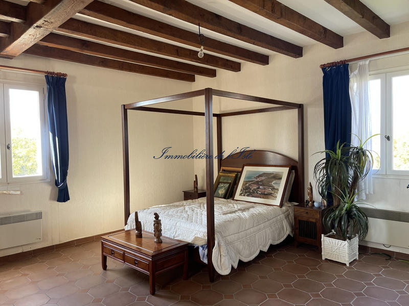 Maison - 285 m² - 7 pièces