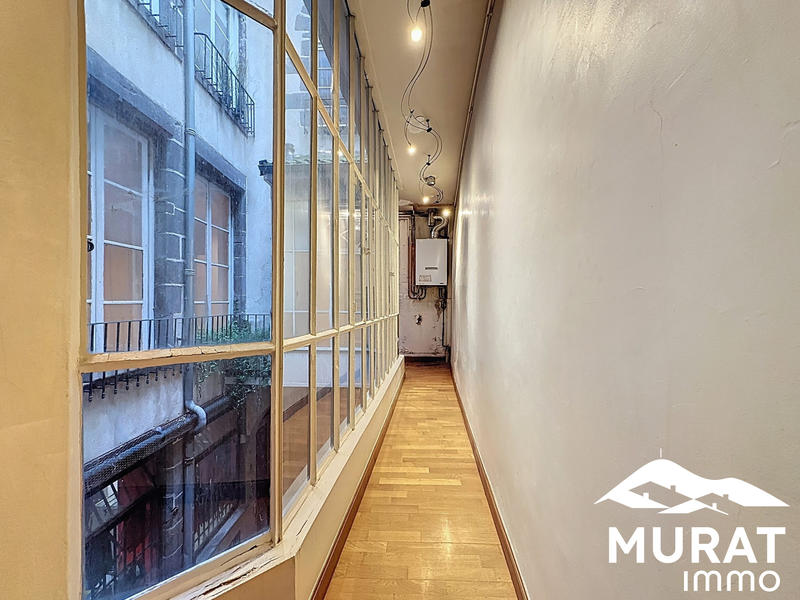 Appartement - 180 m² - 8 pièces