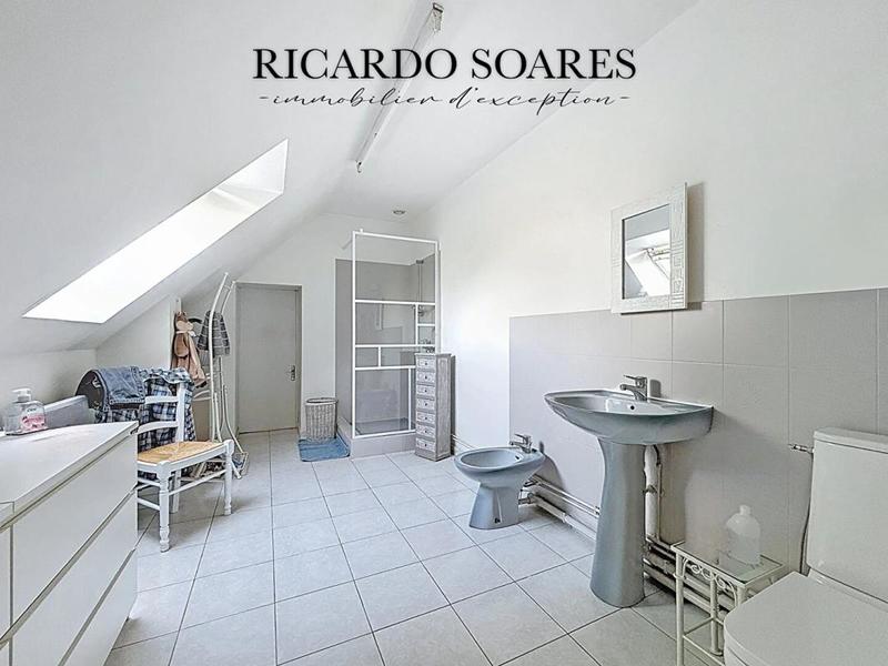 Maison - 200 m² - 7 pièces