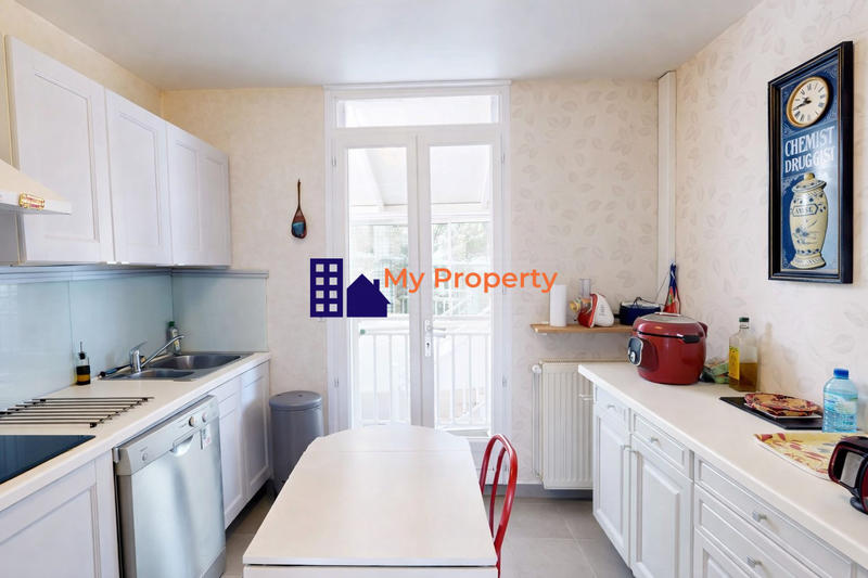 Maison - 92 m² - 5 pièces