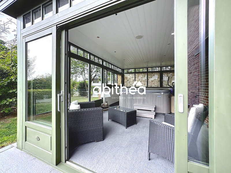 Maison - 320 m² - 7 pièces