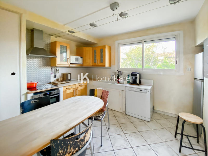 Maison - 93 m² - 4 pièces