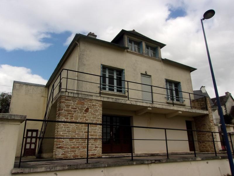 Maison - 90 m² - 6 pièces