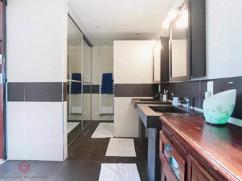 Villa - 205 m² - 7 pièces