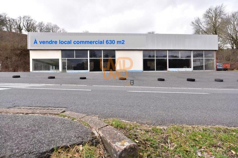 Local commercial - 630 m² - 3 pièces