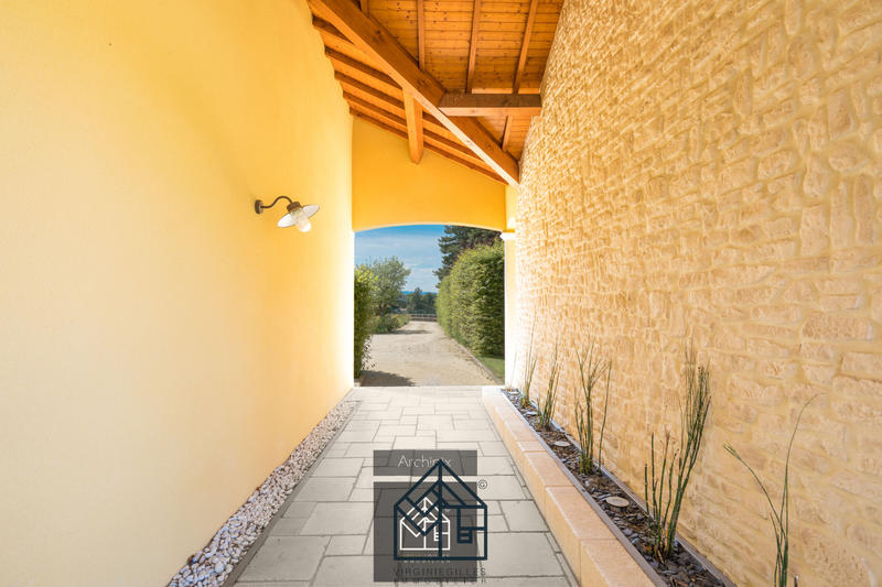 Maison - 393 m² - 13 pièces