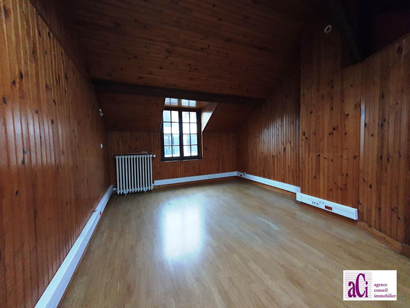 Maison - 197 m² - 10 pièces