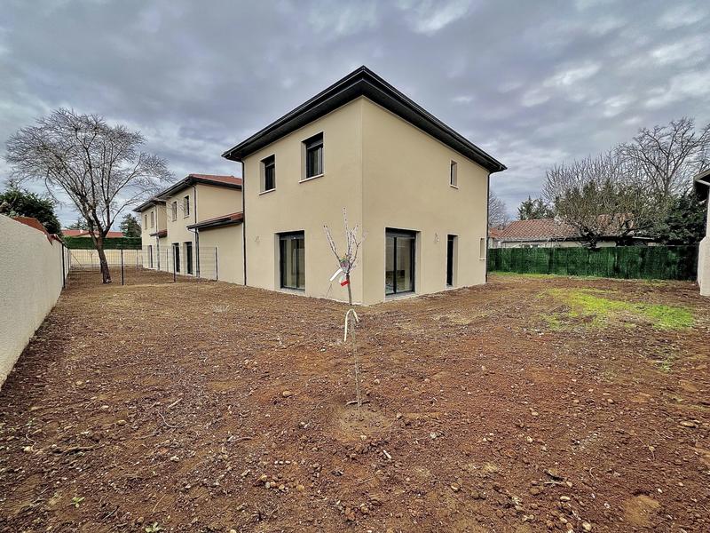 Maison - 96 m² - 4 pièces