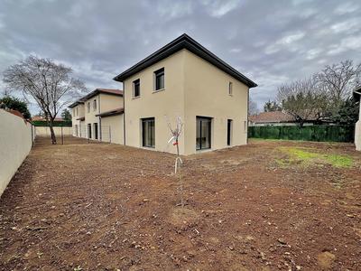 Maison - 96 m² - 4 pièces