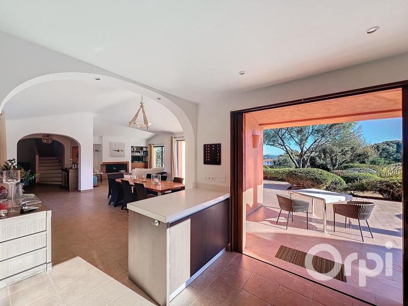 Villa - 260 m² - 6 pièces