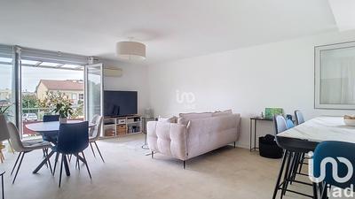 Appartement - 93 m² - 4 pièces