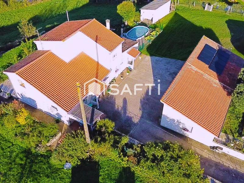 Maison - 157 m² - 10 pièces