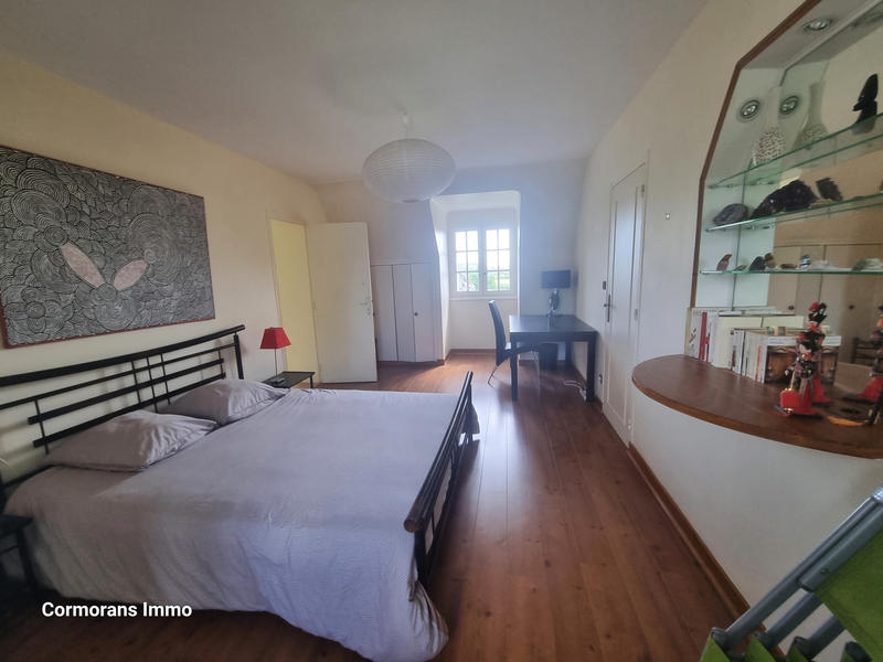 Maison - 180 m² - 7 pièces