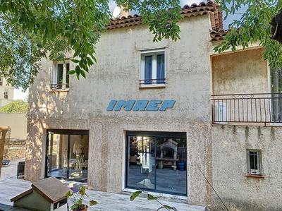 Maison - 160 m² - 5 pièces