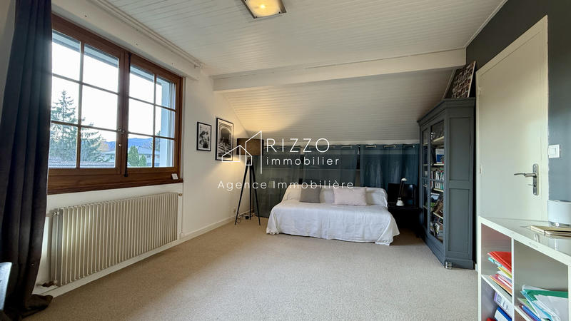 Maison - 178 m² - 8 pièces