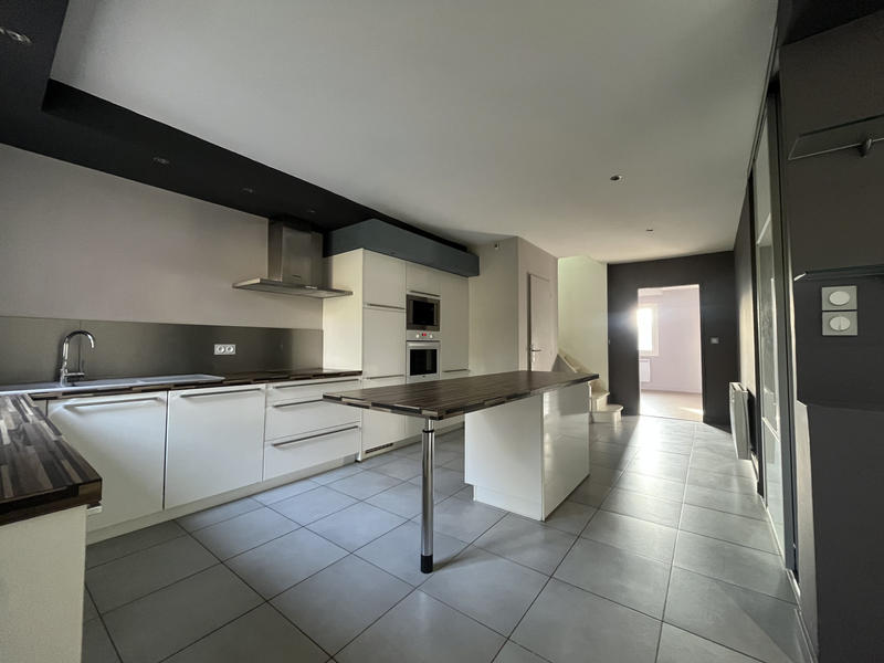 Maison - 90 m² - 3 pièces