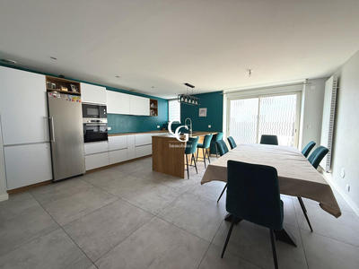 Maison - 145 m² - 6 pièces