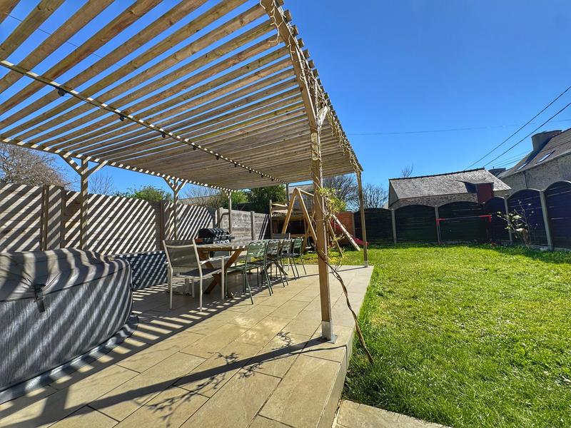 Maison - 181 m² - 8 pièces