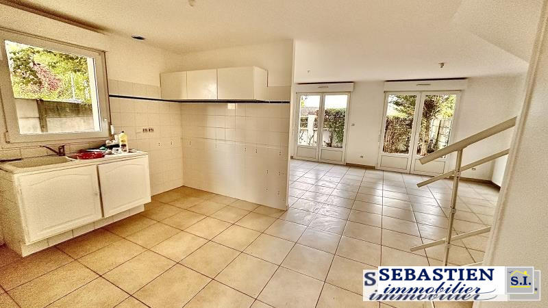 Maison - 121 m² - 6 pièces