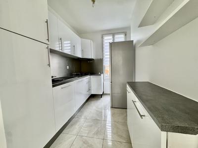 Maison - 82 m² - 5 pièces