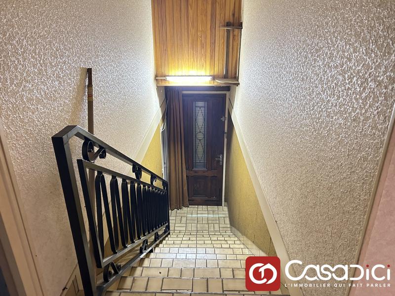 Maison - 94 m² - 5 pièces