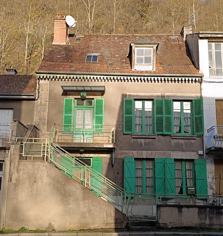 Maison - 96 m² - 4 pièces