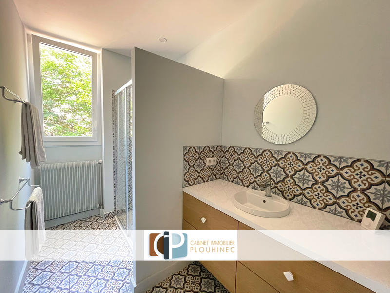 Maison - 245 m² - 7 pièces