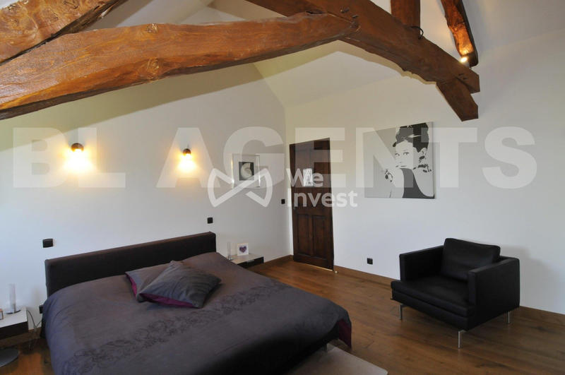 Maison - 344 m² - 8 pièces