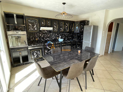 Appartement - 75 m² - 3 pièces