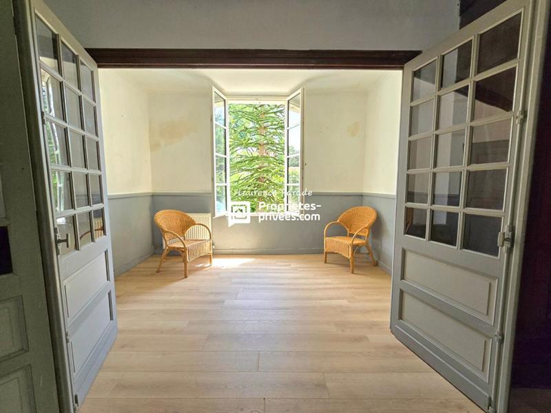 Maison - 347 m² - 7 pièces