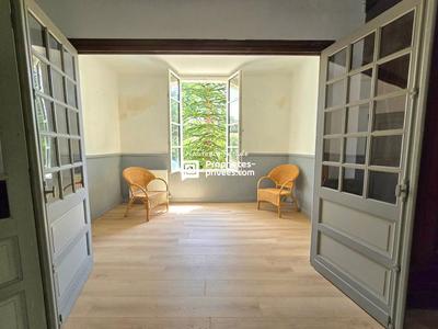 Maison - 347 m² - 7 pièces